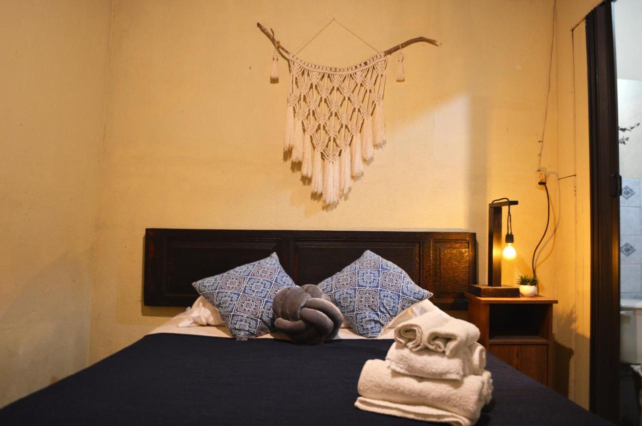 Ave Del Paraiso Guest House Antigua Exterior photo