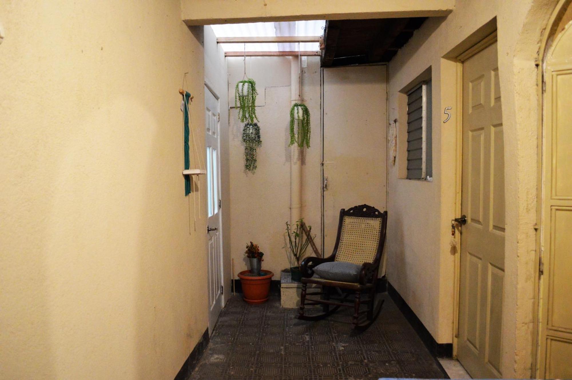 Ave Del Paraiso Guest House Antigua Exterior photo